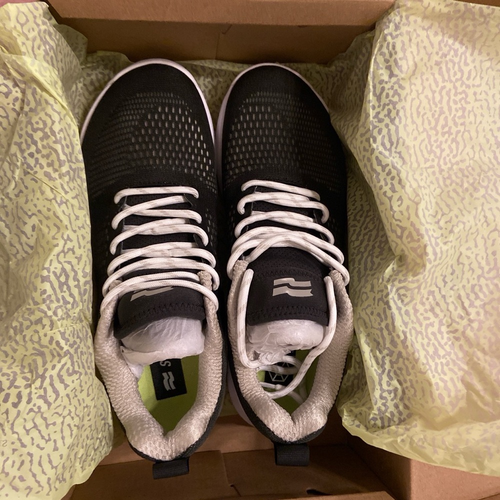 Men’s size 7 Haze Strike Movement shoes